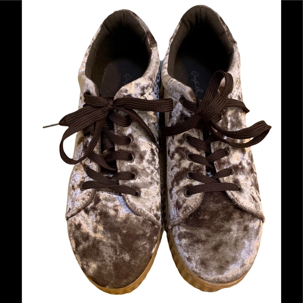 Womens Qupid Rematch Mauve  Crush Velvet Lace Up Creeper Sneaker